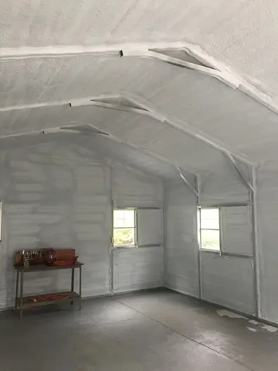 Insulated building interior with a concrete floor